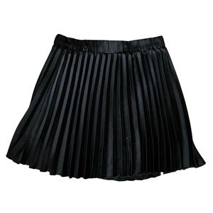 Elegant Black Pleated Skirt